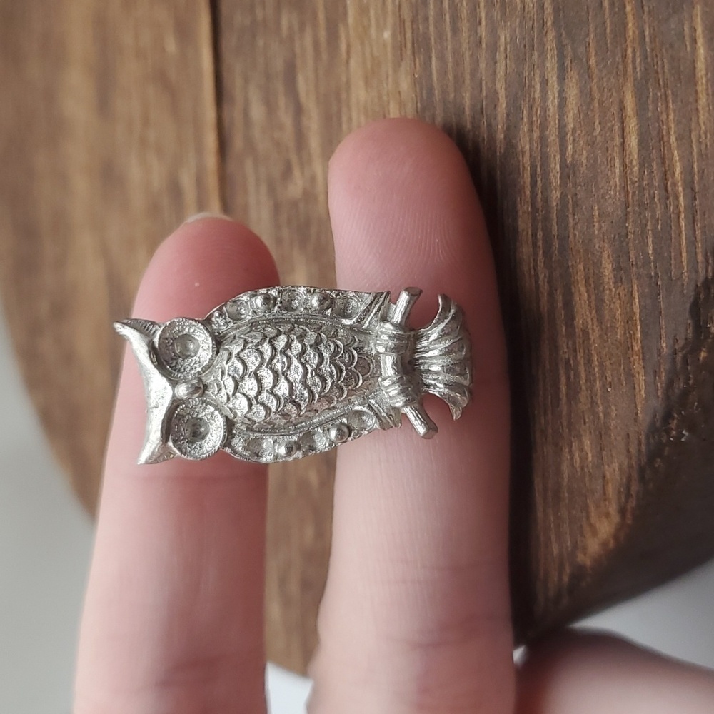 B566‎ wise owl wisdom pin vintage